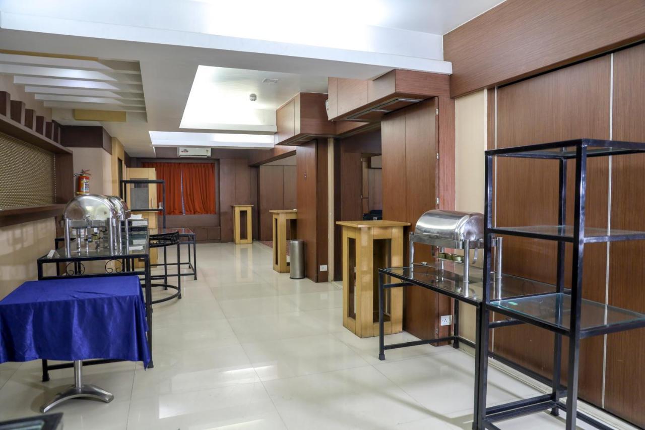 Royal Orchid Golden Suites Pune Exterior foto